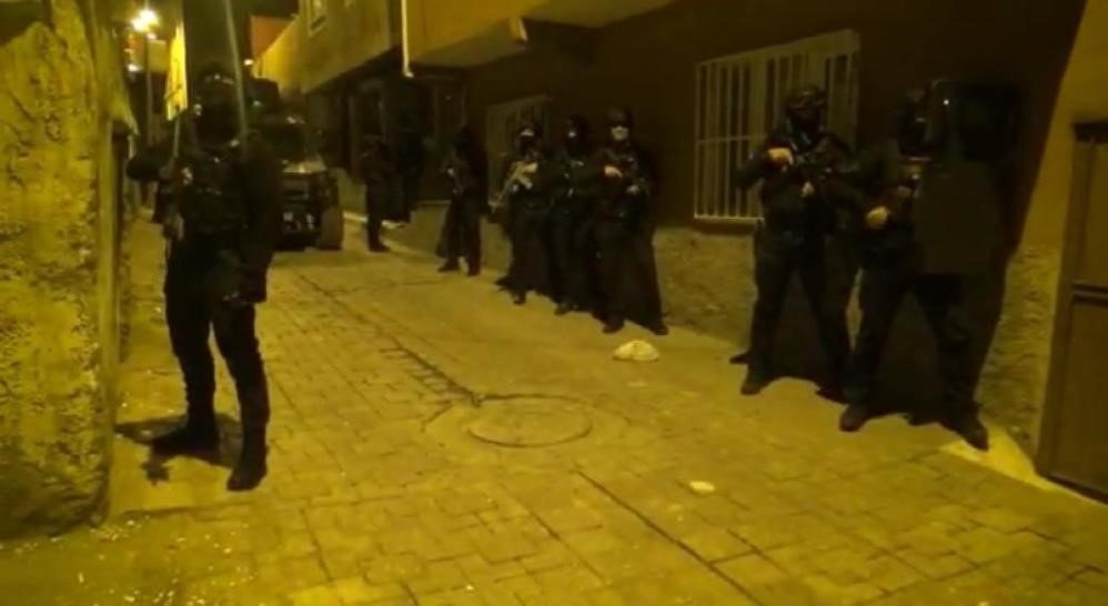 Diyarbakır merkezli terör örgütü DEAŞ operasyonunda 13 tutuklama