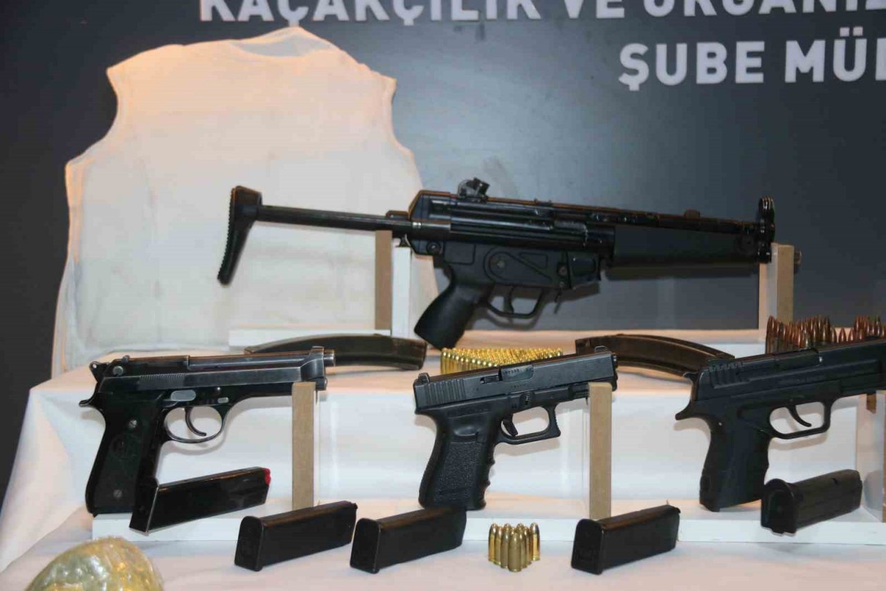 Diyarbakır’da lideri cezaevinde olan suç örgütüne operasyon: 20 gözaltı