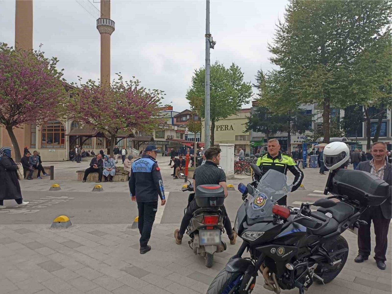 Zabıtadan motosikletlilere geçit yok