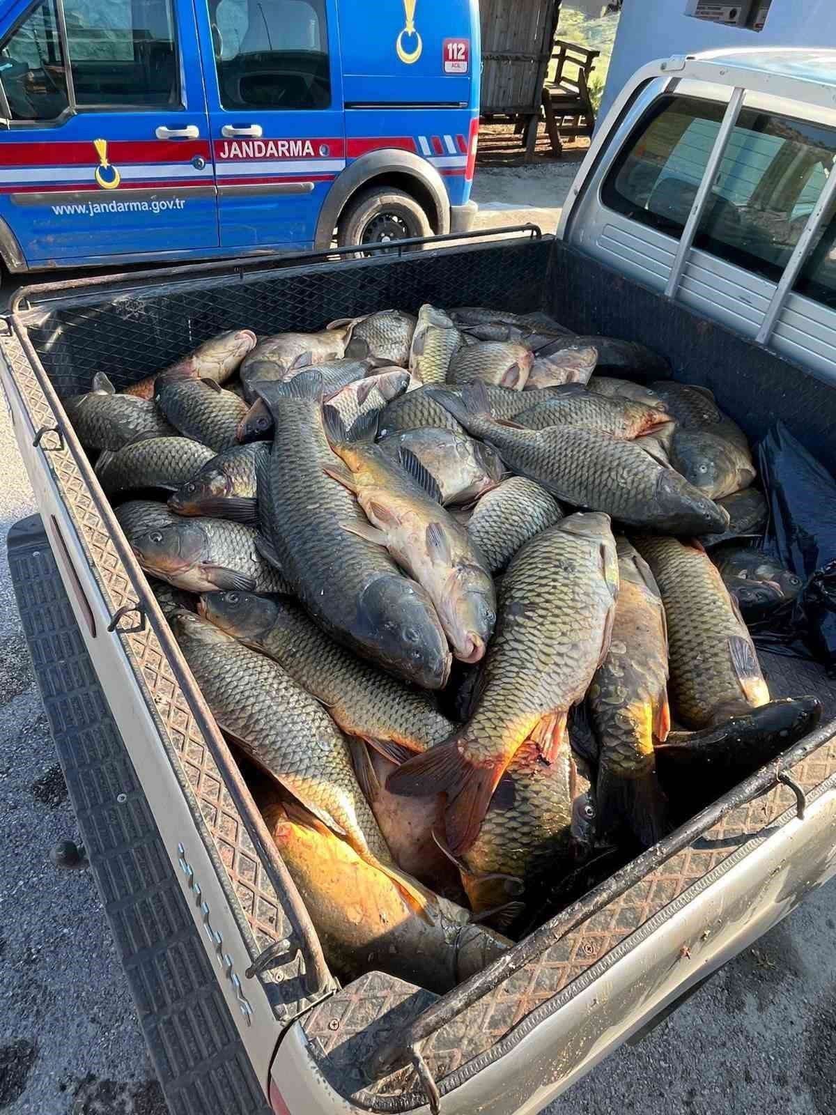 Elazığ’da kaçak balık avı yapan 3 şahsa, 49 bin lira ceza