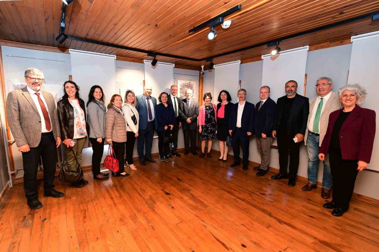 Anadolu Üniversitesi Yunus Emre Yazı Sanatları Müzesi Odunpazarı’nda açıldı