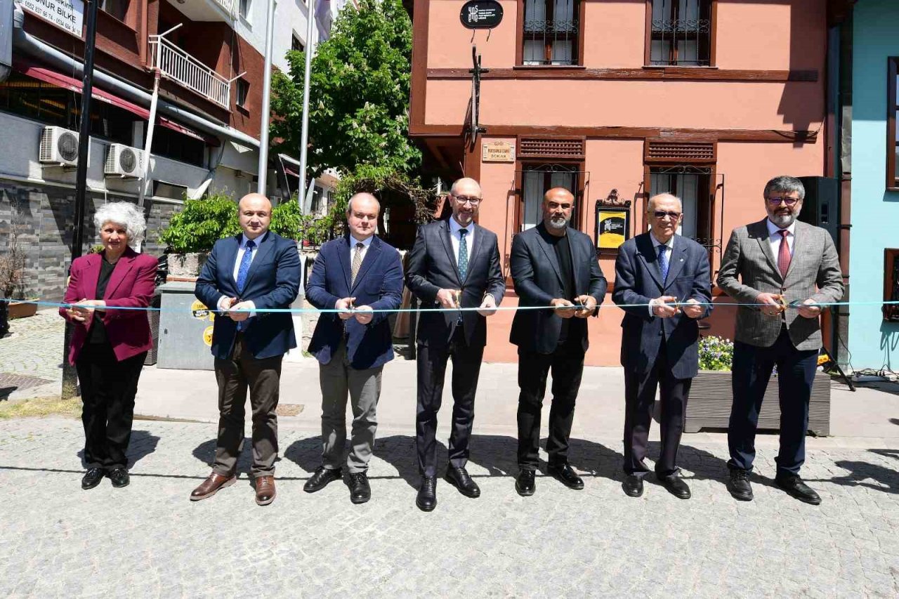 Anadolu Üniversitesi Yunus Emre Yazı Sanatları Müzesi Odunpazarı’nda açıldı