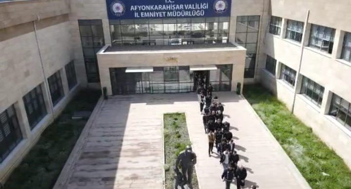 Kökünü kurutma operasyonunda 79 tutuklama