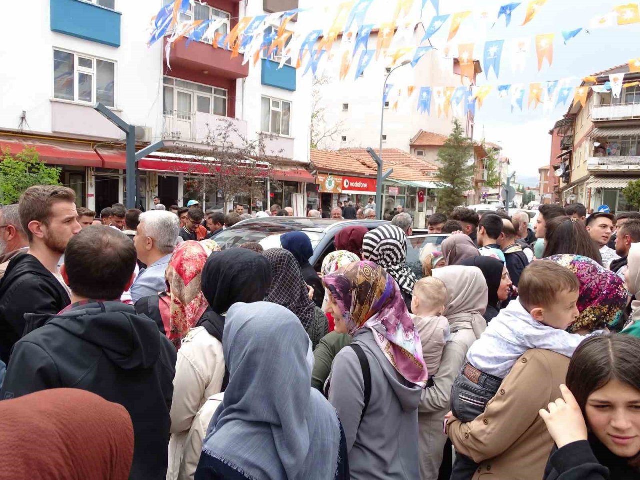 Hisarcık’ta Togg’a yoğun ilgi