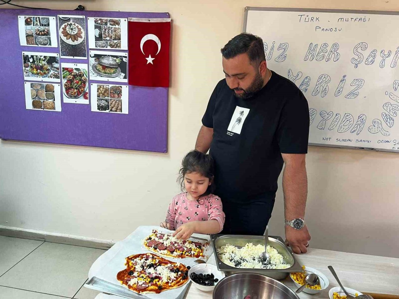 Babalara çocuk gelişimi eğitimi verildi