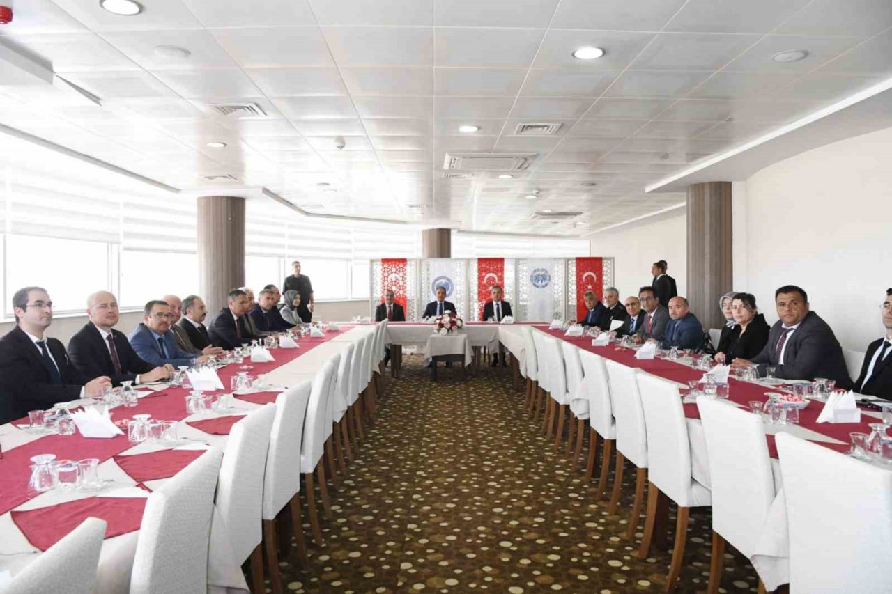 Karaman’da kadına yönelik şiddetle mücadele toplantısı yapıldı