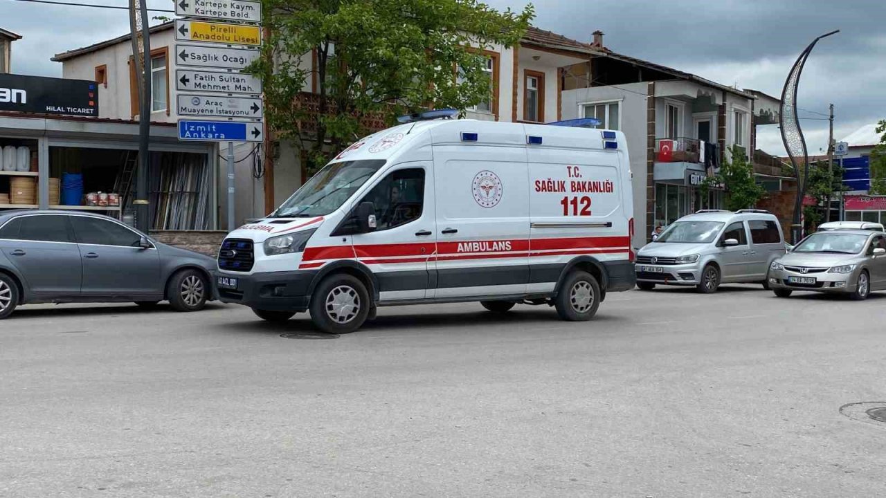 Tartışmayı tatlıya bağlamak için bir araya gelmişlerdi, bu kez kavga çıktı: 6 yaralı, 6 gözaltı
