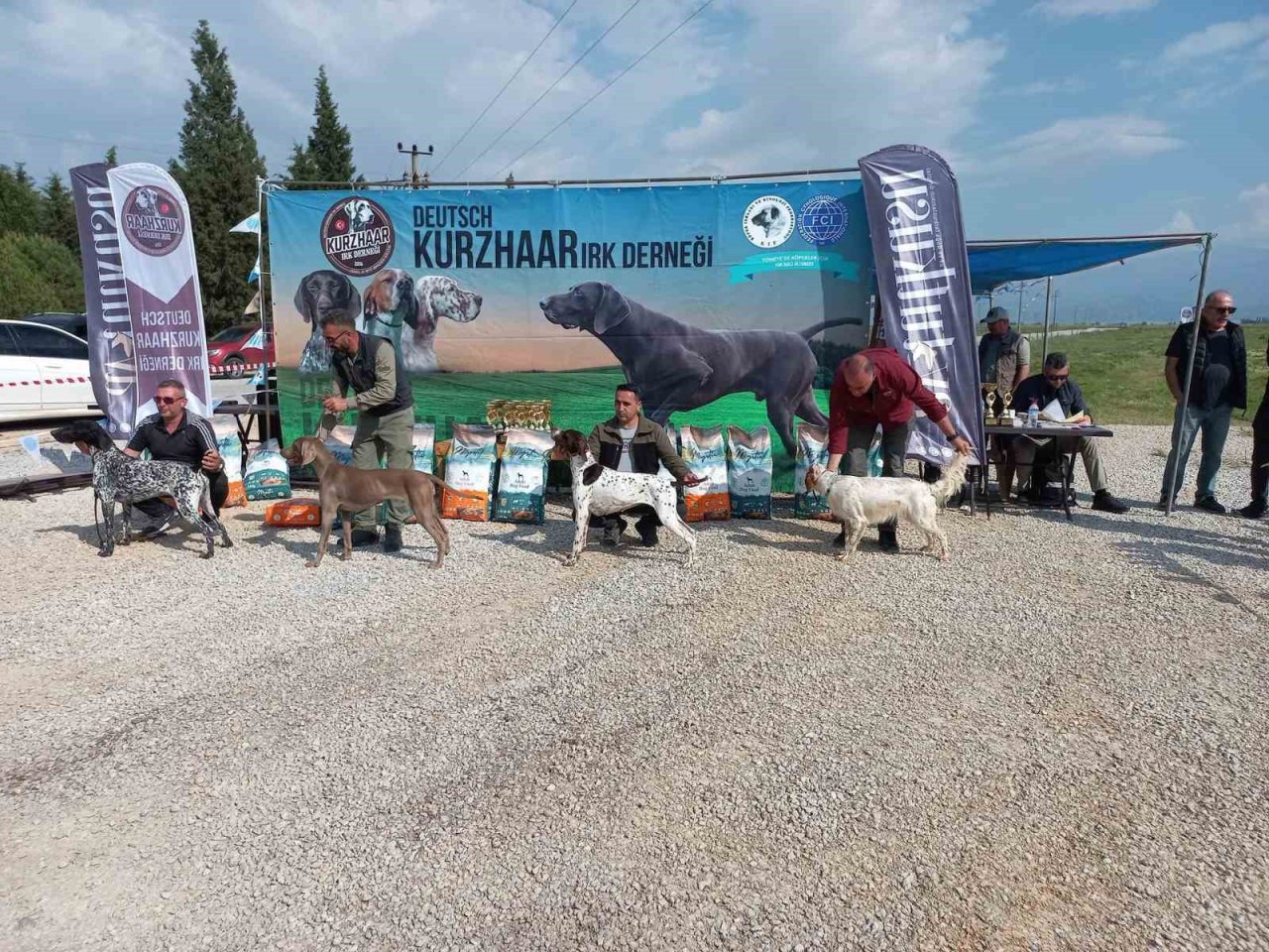 Fermalı av köpekleri Salihli’de yarıştı