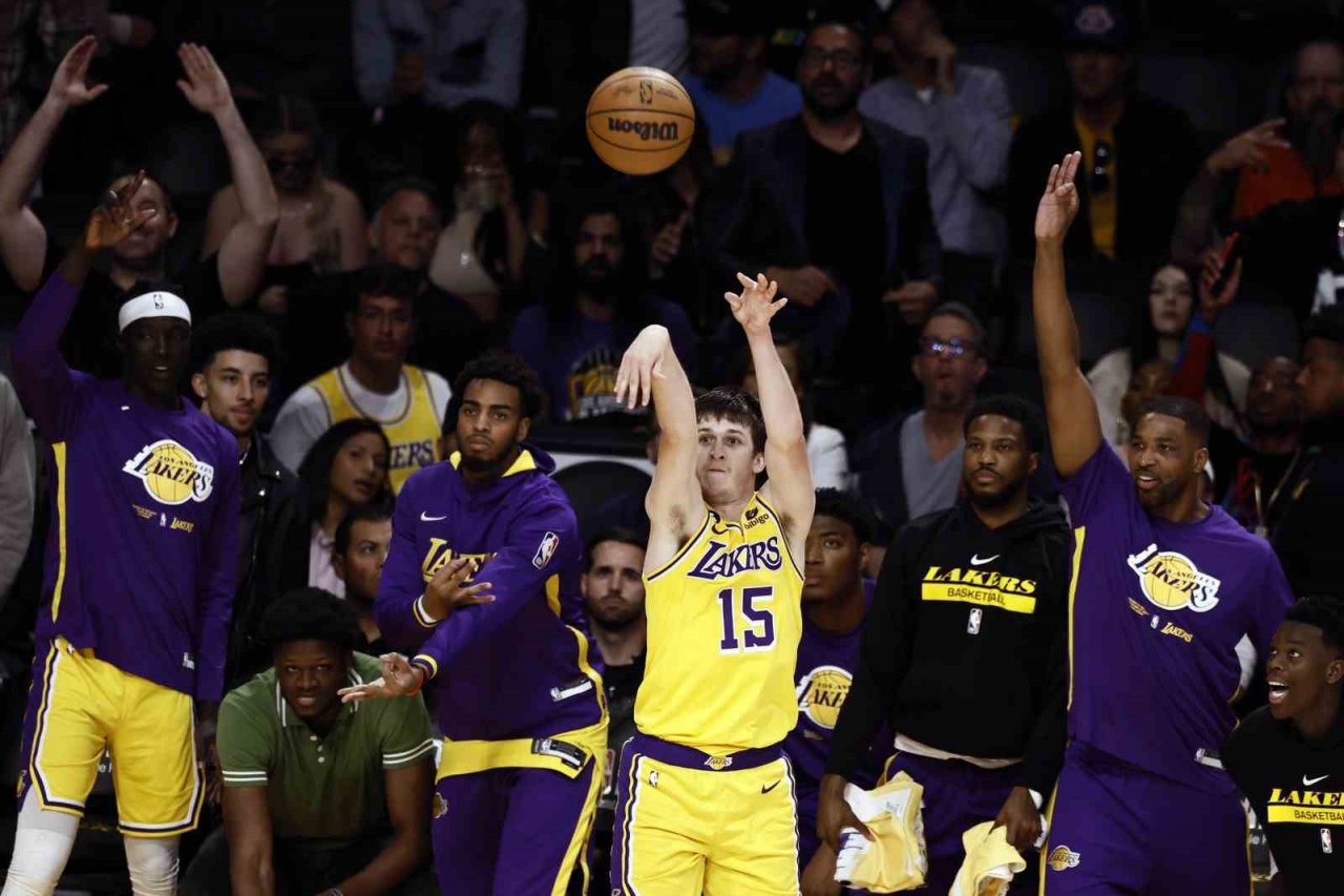 Lakers, Golden State karşısında 3-1 öne geçti