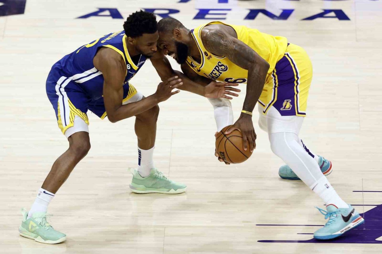 Lakers, Golden State karşısında 3-1 öne geçti