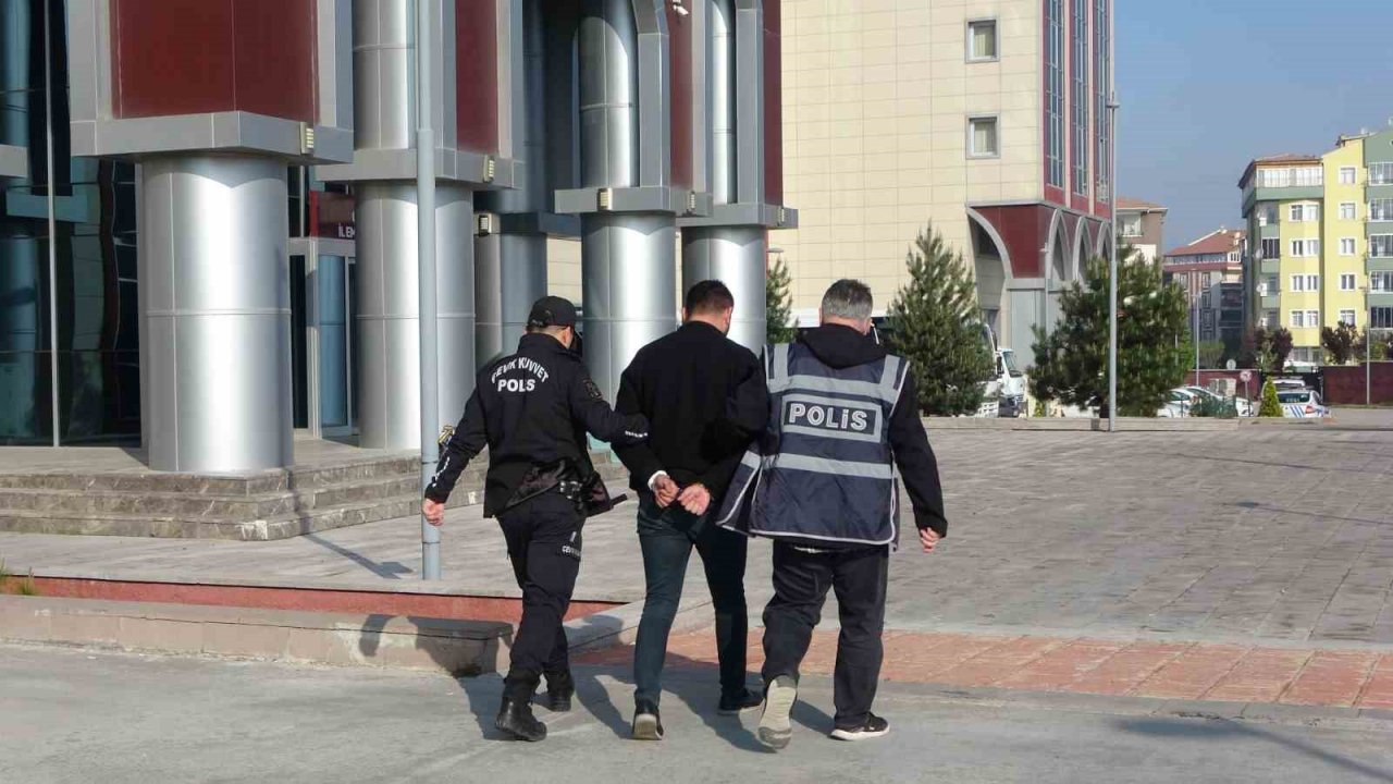 Bebek beşiğinden esrar çıktı