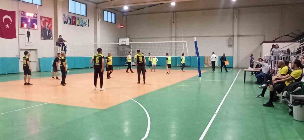 Sarıgöl’de voleybol heyecanı