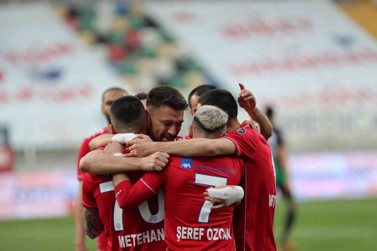 Altınordu 3 maçtır kazanamıyor