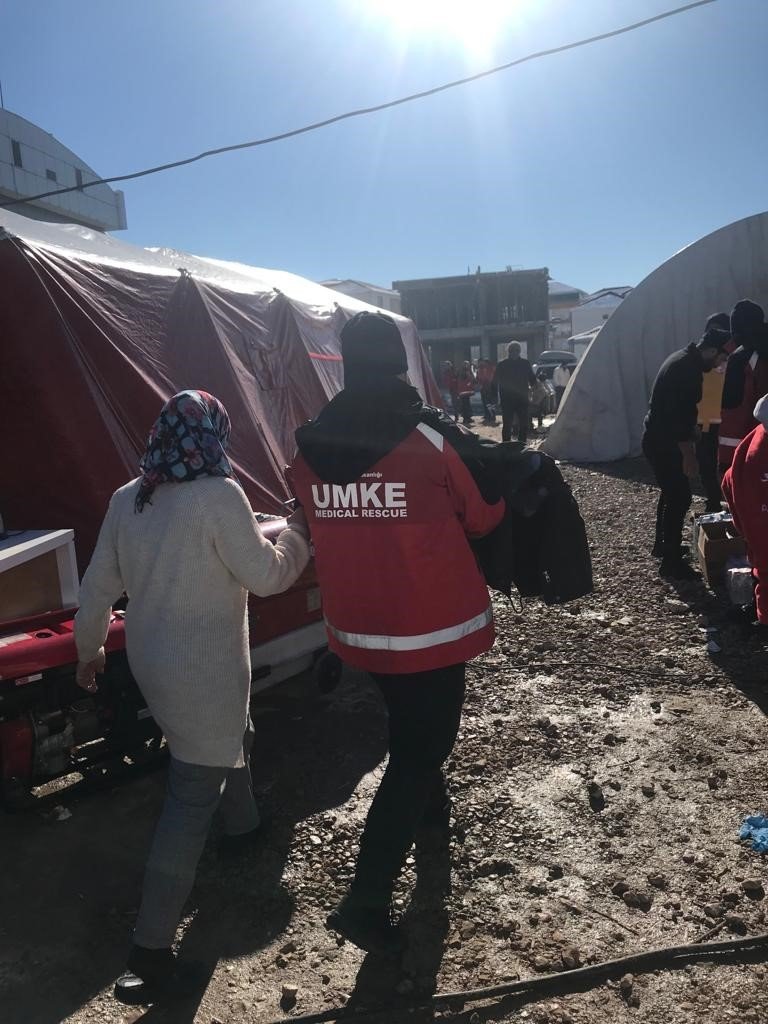 UMKE gönüllüleri deprem bölgesinde unutamadıkları anları İHA’ya anlattı