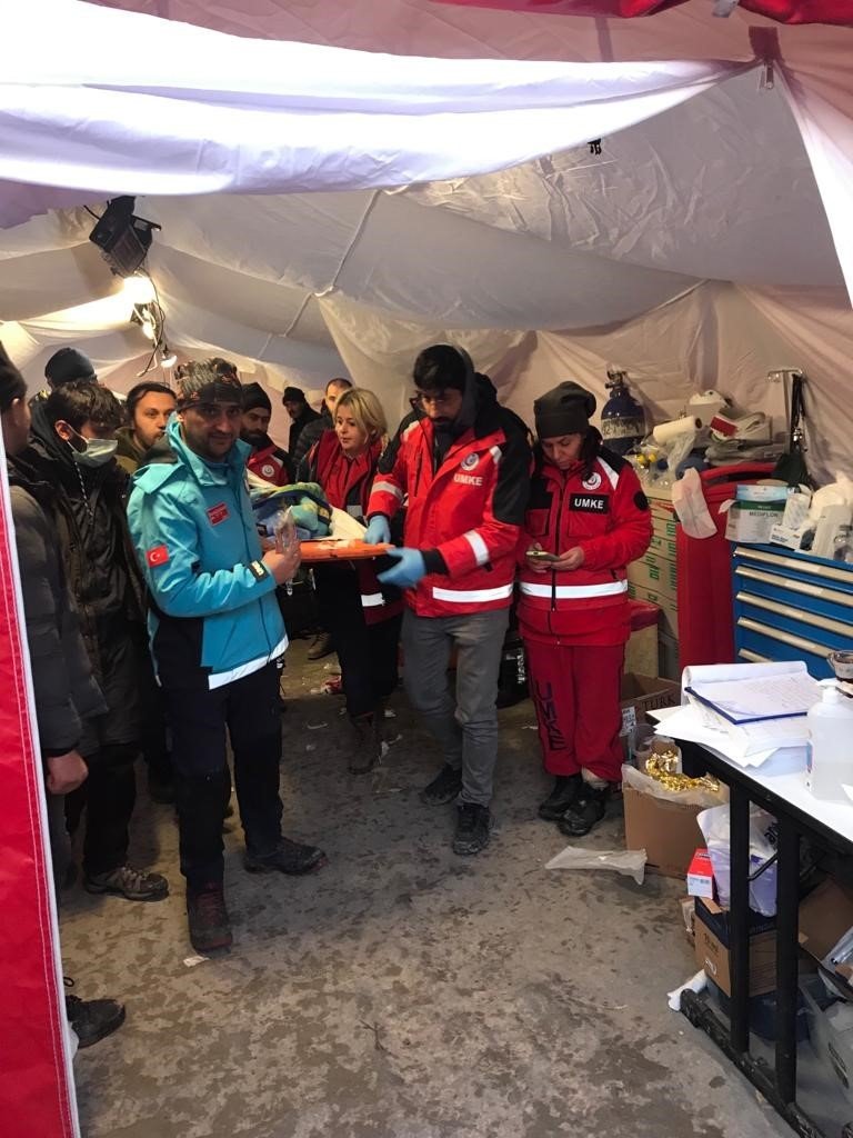 UMKE gönüllüleri deprem bölgesinde unutamadıkları anları İHA’ya anlattı