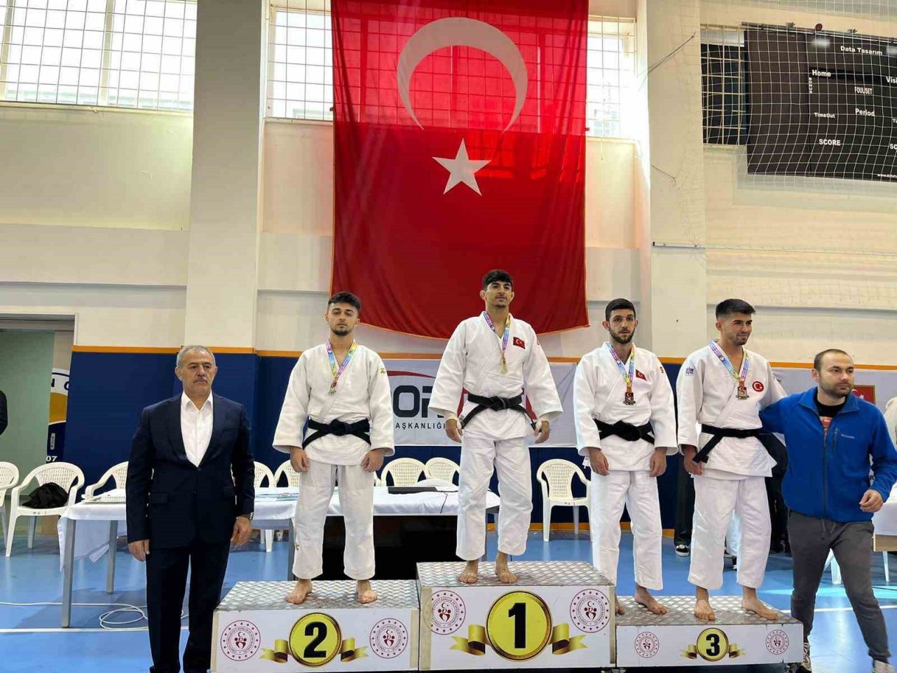 Düzce Üniversitesi’ne 3 madalya