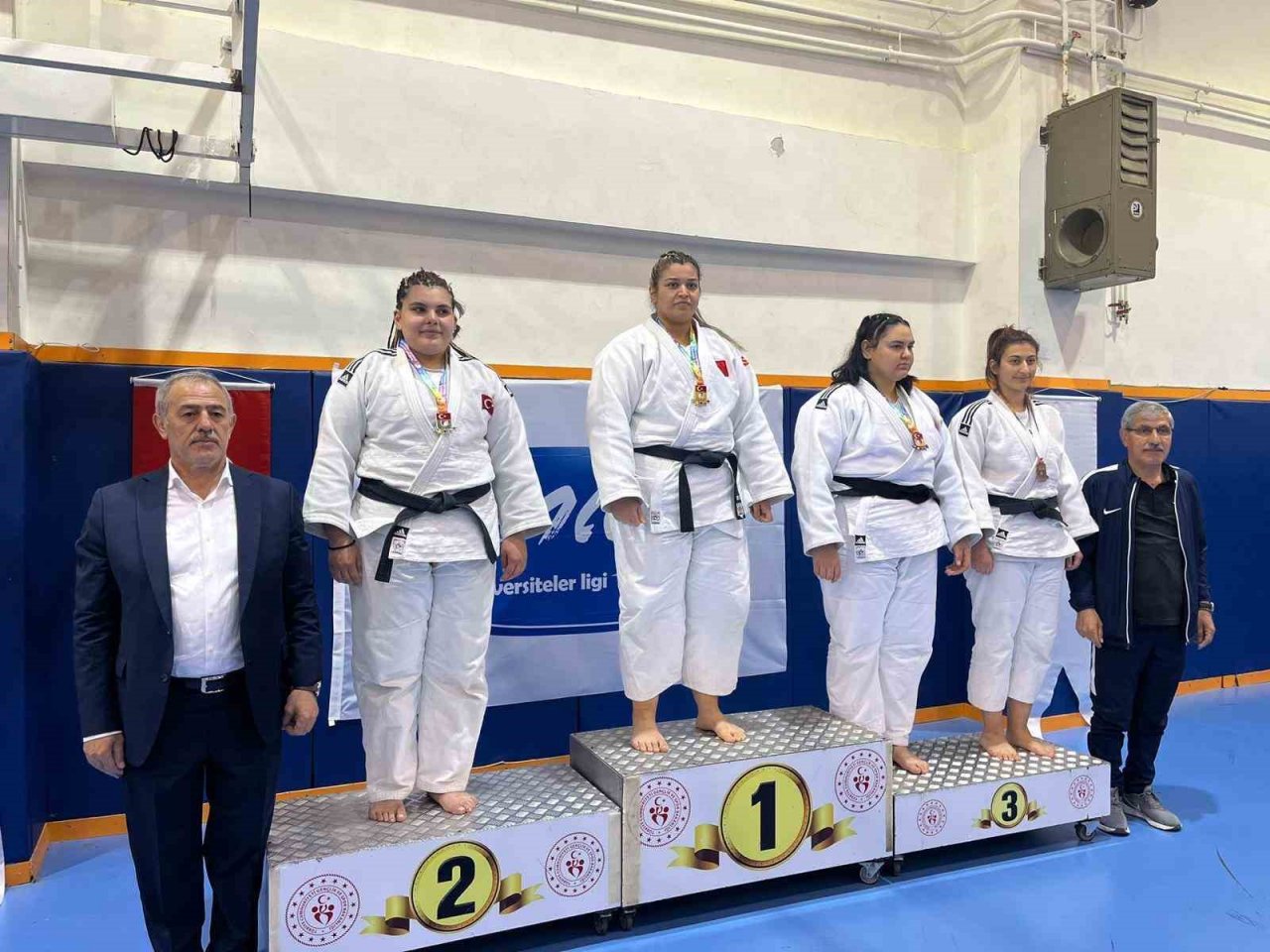 Düzce Üniversitesi’ne 3 madalya