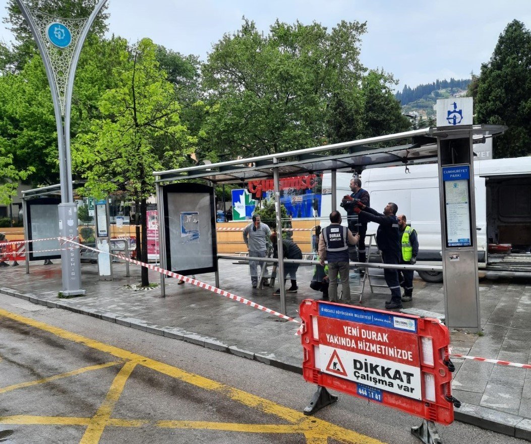 Cumhuriyet Parkına klimalı modern durak