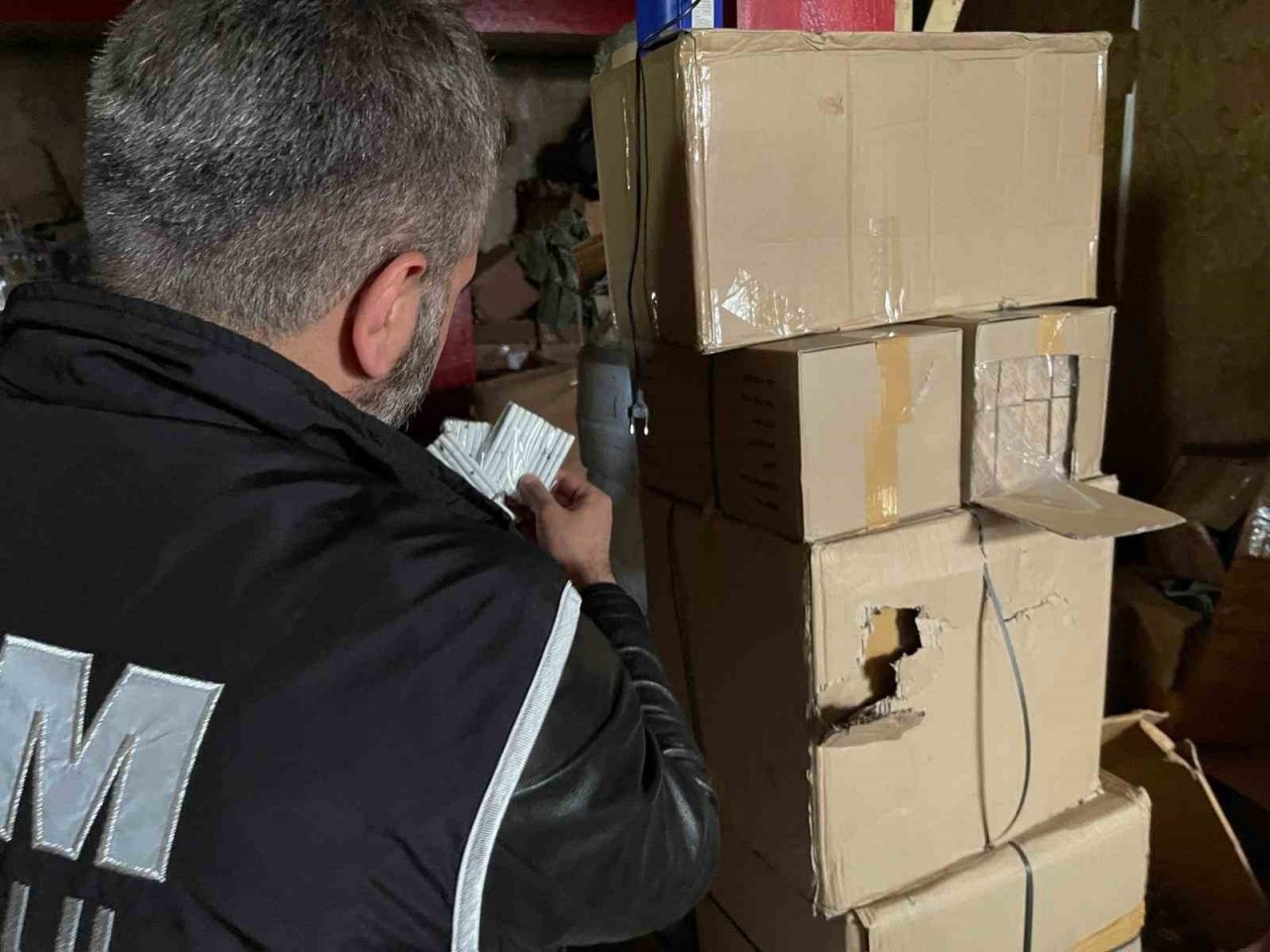İstanbul’da tütün kaçakçılarına geniş çaplı operasyon