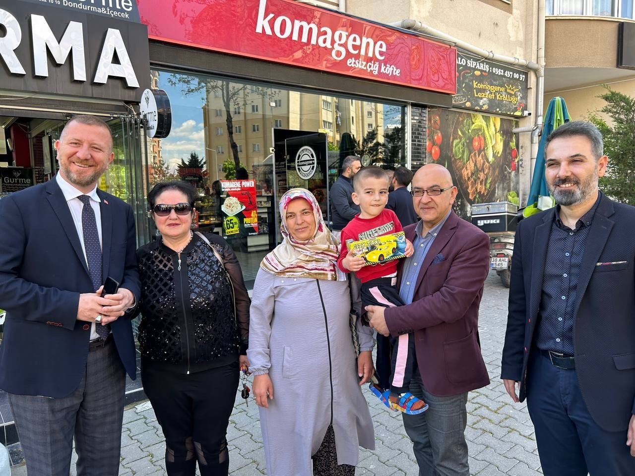 Çağan, mahalle ziyaretlerine devam ediyor