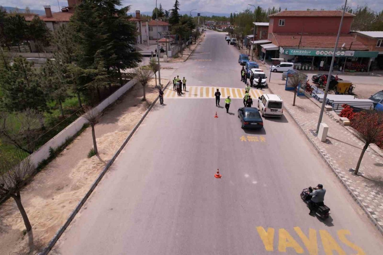 Ekipler hem bilgilendirme hem de denetim yaptı