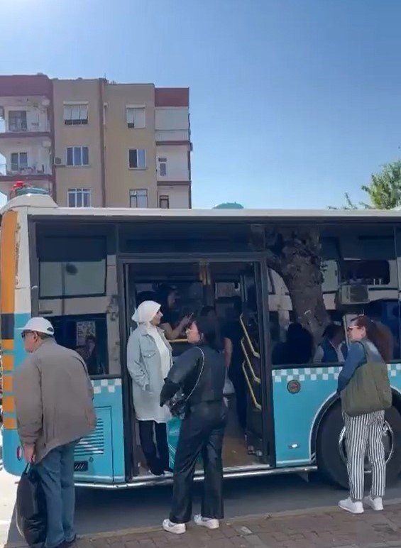 Antalya’da yolculara kızıp otobüsü terk eden şoför konuştu: "Psikolojim bozuldu, ben de bıraktım gittim"