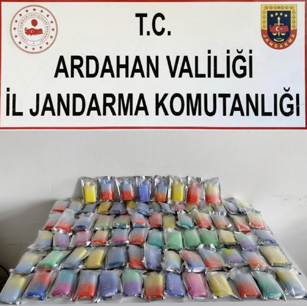 475 adet kaçak elektronik sigara ele geçirildi