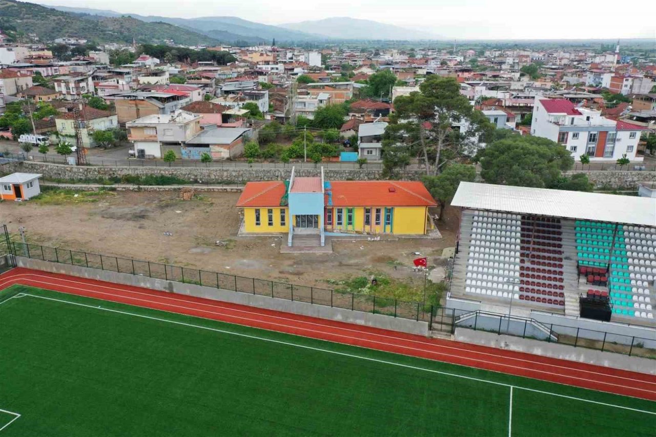 Yenipazar’a rengarenk gençlik merkezi