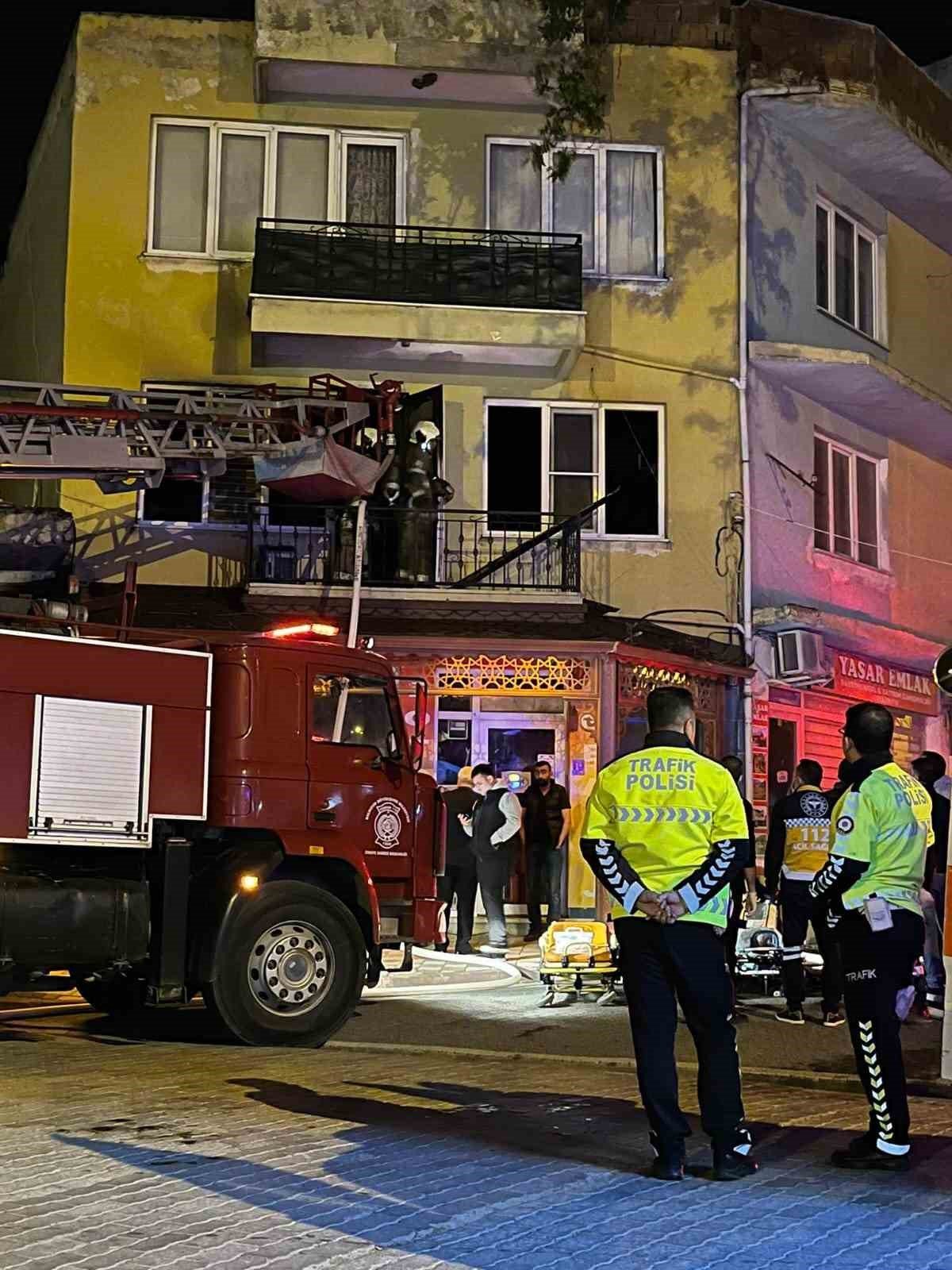 Baba yüreği...Yanan eve kızını kurtarmak için girdi, ikisi de hayatını kaybetti