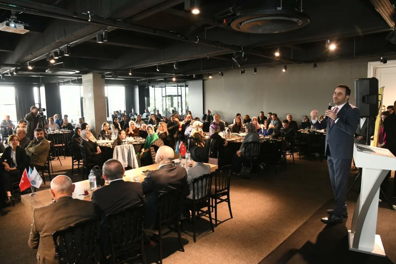 Başkan Özlü: "Gelecek neslimizi Türkiye Yüzyılı’na hazırlıyoruz"