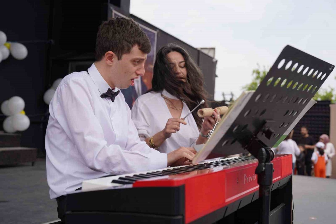 Aliağa’da hayatı paylaşmak için engel yok