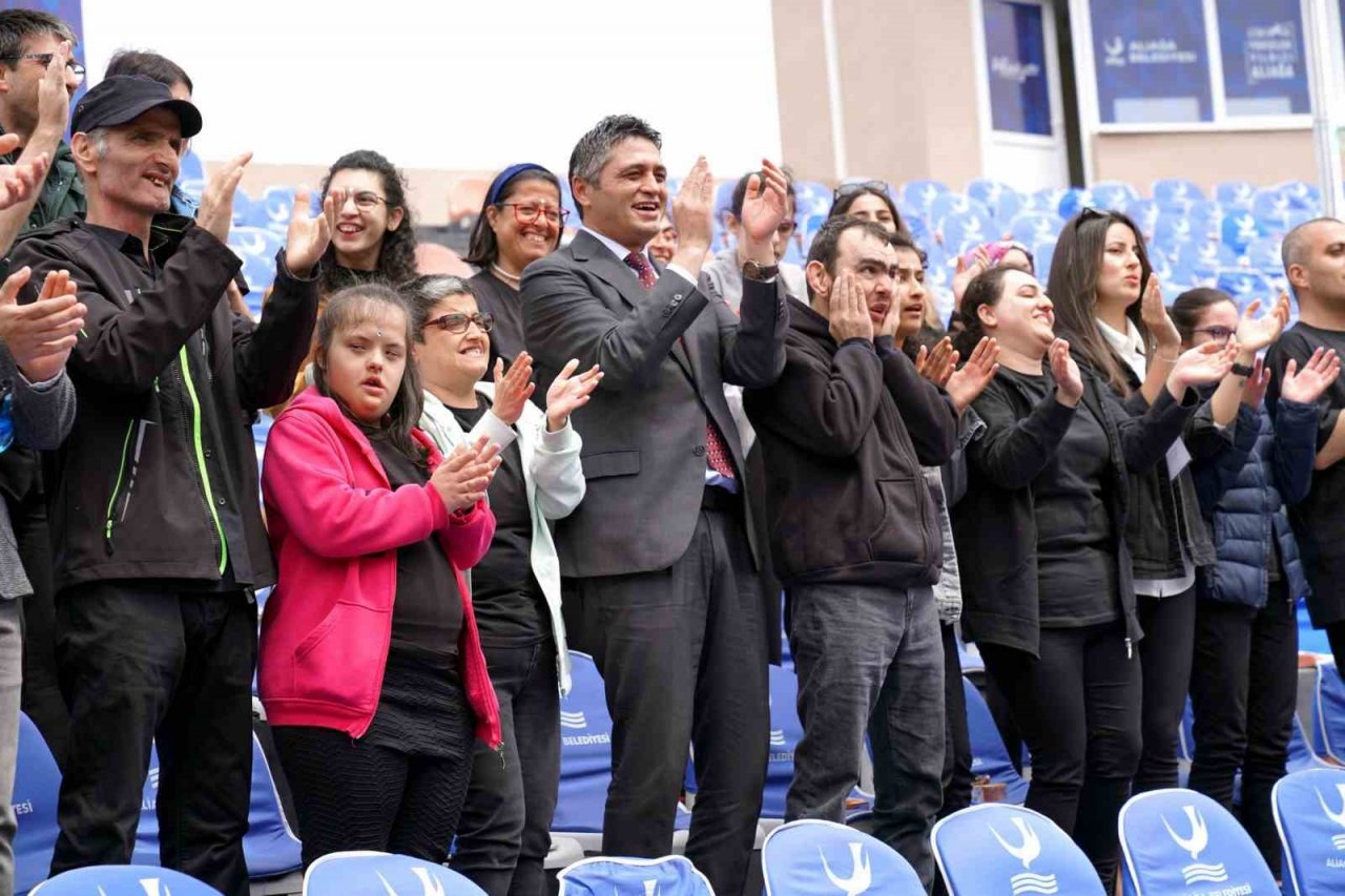 Aliağa’da hayatı paylaşmak için engel yok