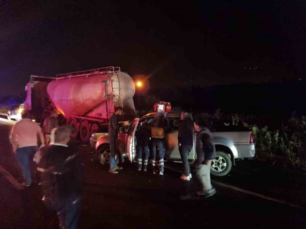 Buharkent’te 4 aracın karıştığı feci kaza: 2 ölü, 1 yaralı