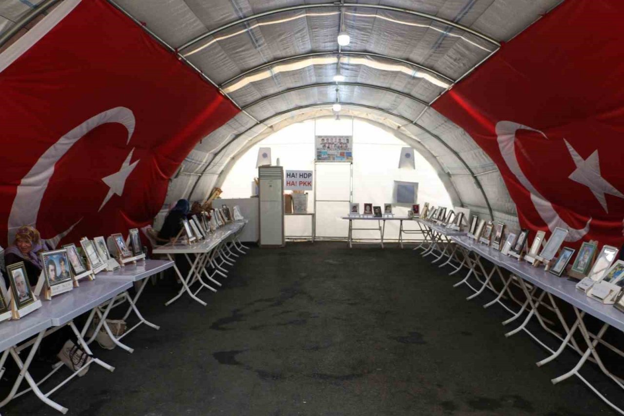 Diyarbakır annelerinden Hatice Levent: “Oralar senin yerin değil çık gel”