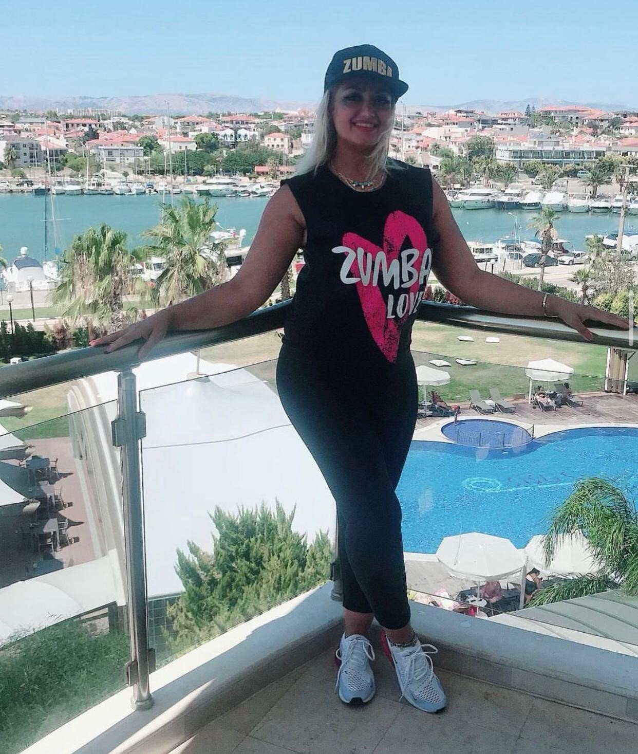 Evin önünde ölü bulunan kadının Gelecek Partisi İstanbul İl Kadın Kolları Başkan Yardımcısı olduğu öğrenildi