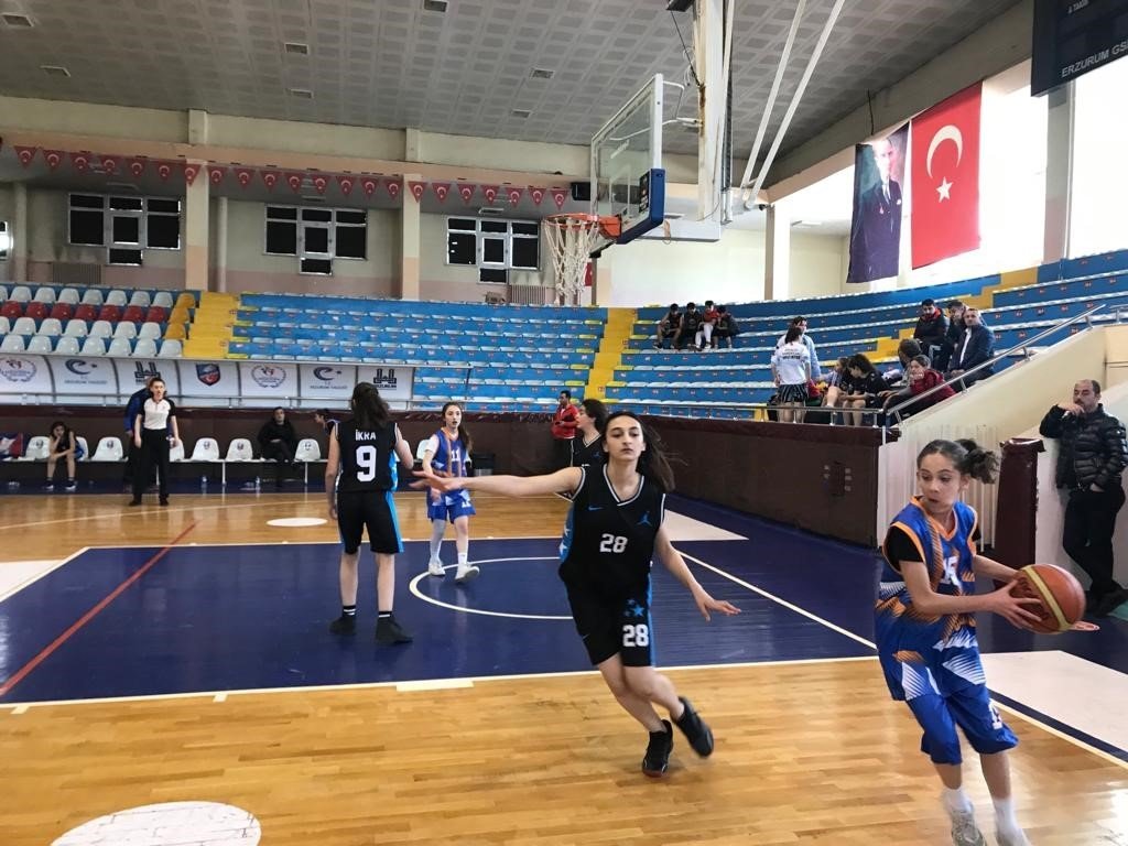 Yıldızlar basketbol bölge şampiyonası sona erdi