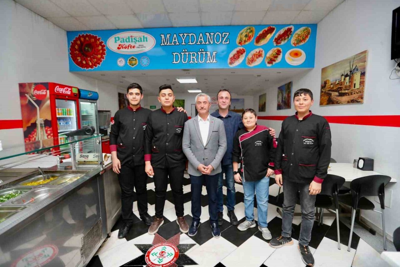 Başkan Tahmazoğlu vatandaşla iç içe