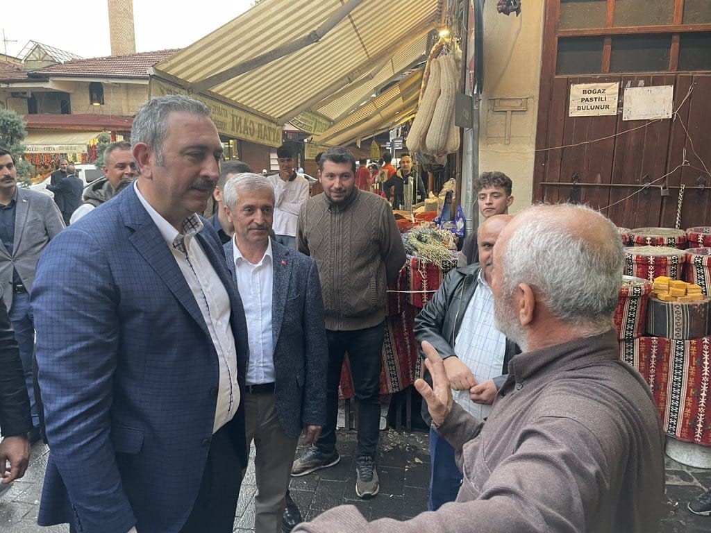 Başkan Tahmazoğlu vatandaşla iç içe