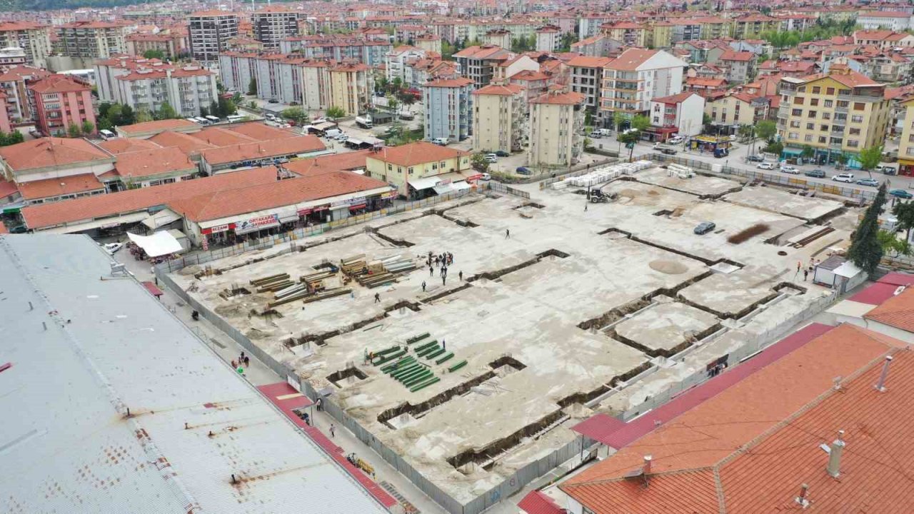 Davraz Kapalı Pazaryeri’nin Ağustos ayı sonunda tamamlanması hedefleniyor