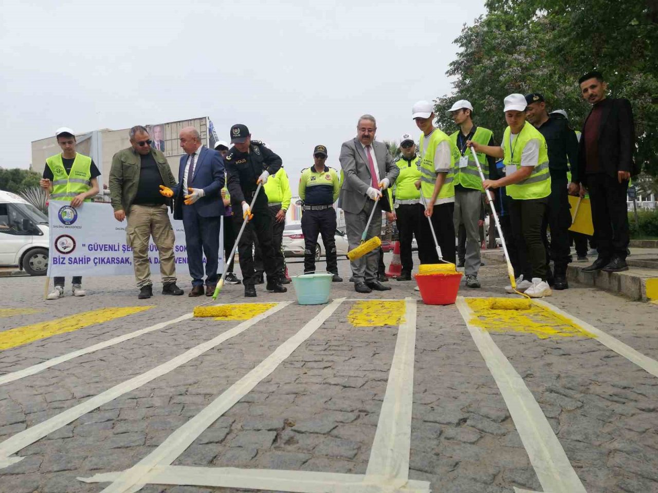 Salihli’de emniyet kemerinin önemi uygulamalı gösterildi