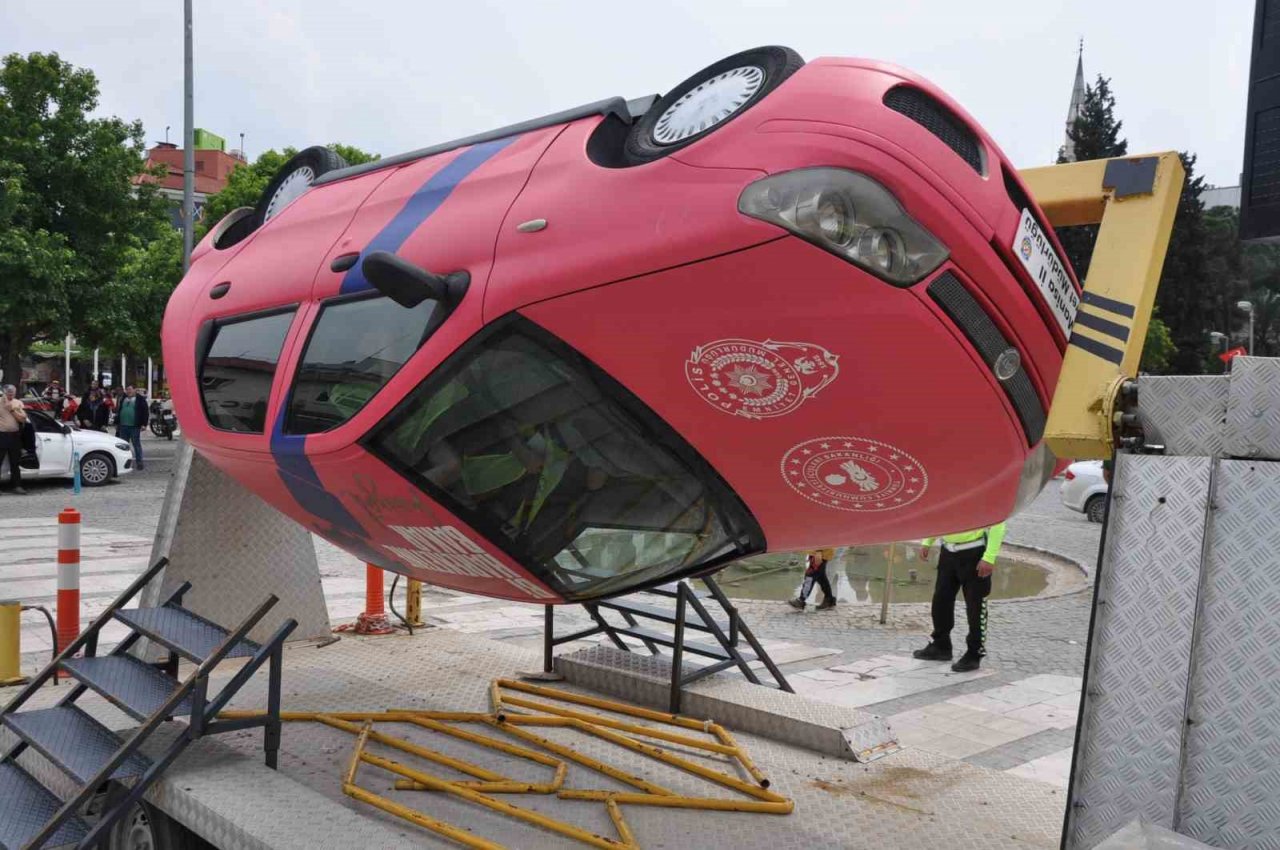 Salihli’de emniyet kemerinin önemi uygulamalı gösterildi