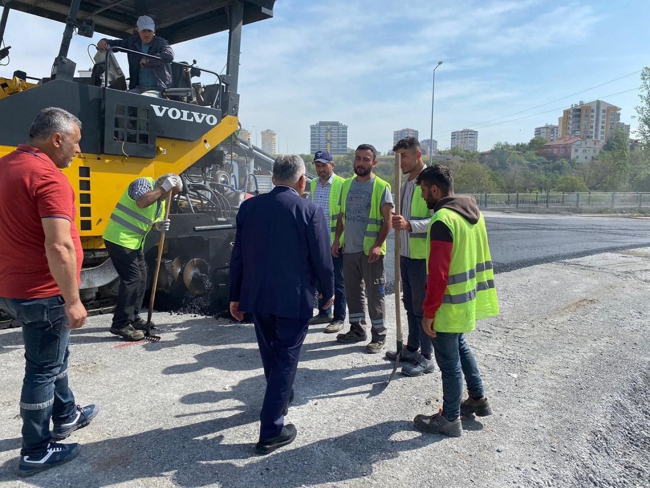 Başkan Büyükkılıç, 20 milyon TL’lik yol yapım çalışmalarını yerinde inceledi