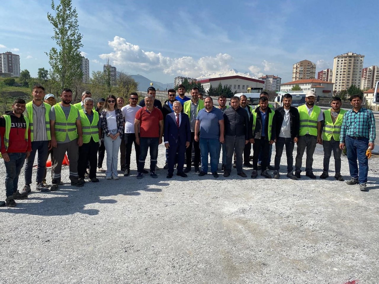 Başkan Büyükkılıç, 20 milyon TL’lik yol yapım çalışmalarını yerinde inceledi