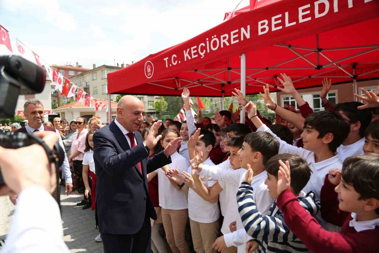 Keçiören’de ilkokula laboratuvar sınıfı açıldı