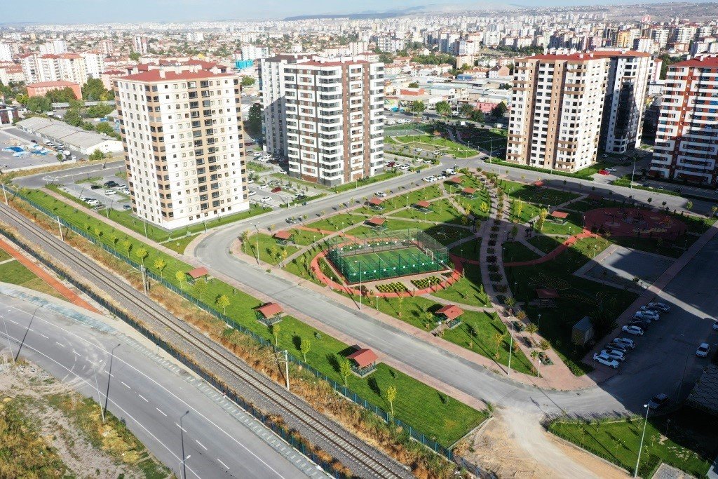 Başkan Çolakbayrakdar; “Hedef; yeşil alanda kişi başına düşen 18 metrekare ile rekoru yenilemek”