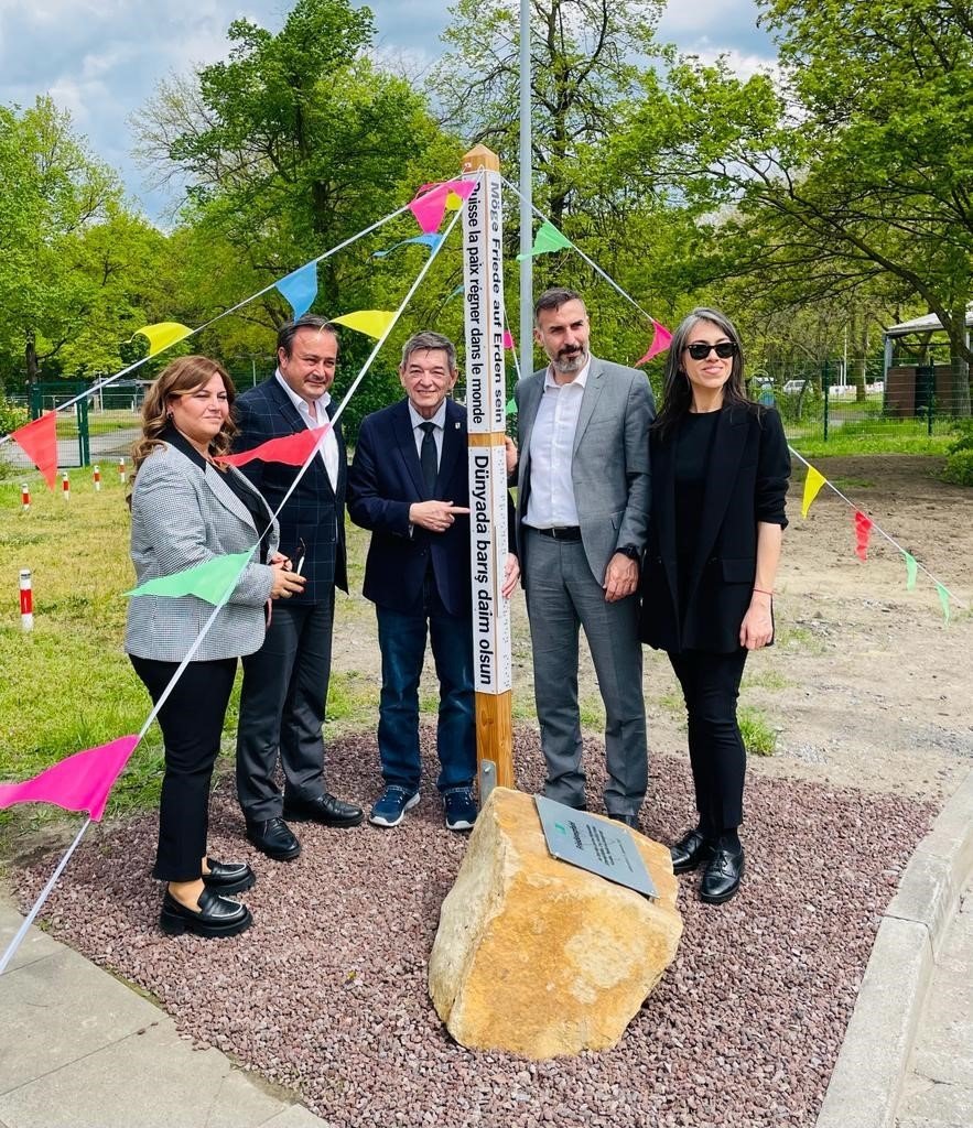 Kuşadası Belediyesi Marl’da dünyaya hizmet ve projelerini tanıttı