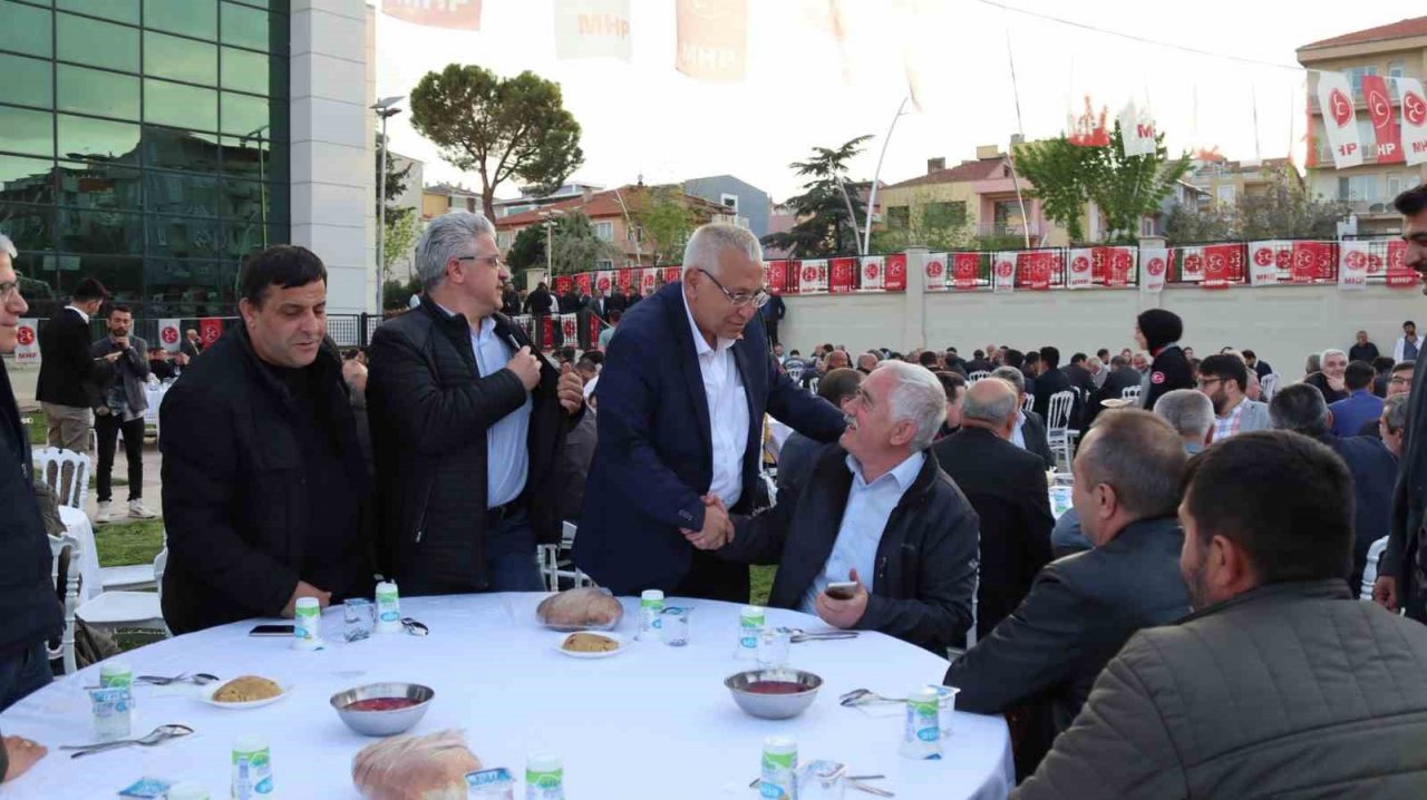 Ayhan Kınden “Vatandaşımız sandıktan 3 hilal çıkaracak”