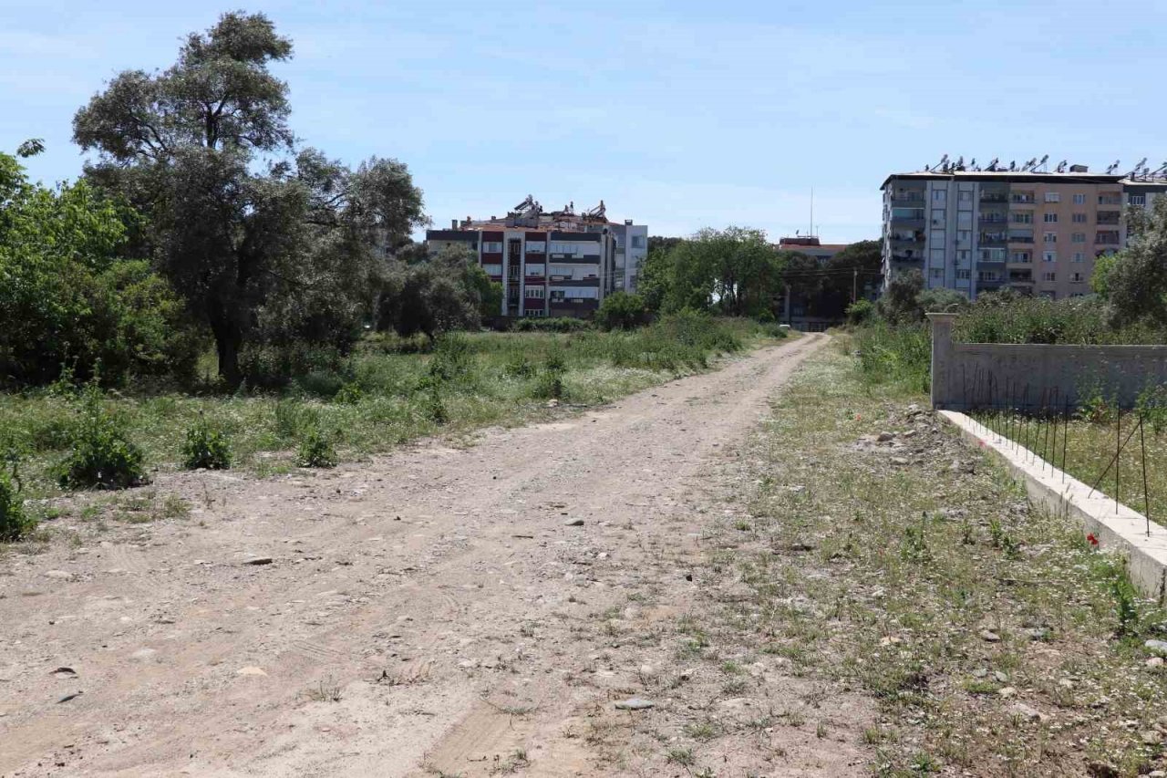 Nazilli Belediyesi İsabeyli’de yeni yollar açıyor