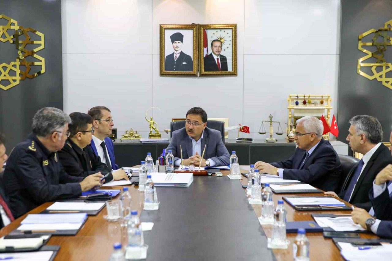 Vali Çiçek: “Seçim sürecinin ilimizde huzur ve güven içerisinde geçmesi için gerekli tedbirler alınmıştır”