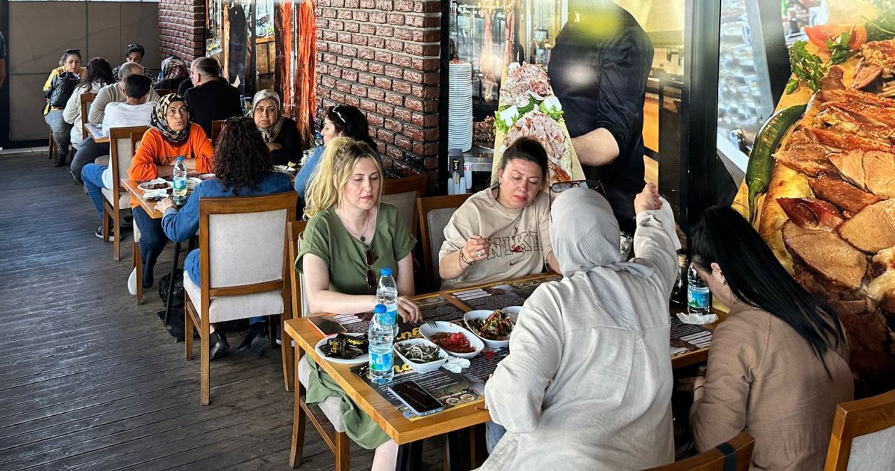 Adana’da büryana ilgi arttı